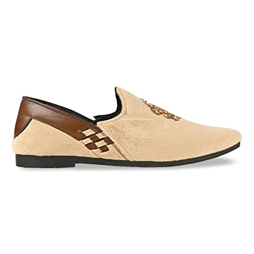 Image of Regal Men Velvet Embroidered Ethnic Slip Ons
