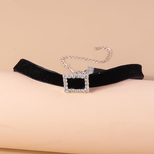 Ras du cou en cristal et velours : collier géométrique chic et réglable