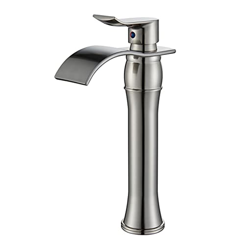 Grifo de lavabo moderno con agua fría y caliente para crear un spa en el baño de casa
