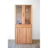Diese Vitrine aus der Serie Abaro wurde aus massiver Wildeiche gefertigt! Dieses Holz gilt als eines der stabilsten Holzarten und ist somit perfekt für die Herstellung von Möbeln. Mit den abgerundeten Ecken und der grifflosen Optik zeigt sich die Vitrine aus Massivholz besonders hochwertig.