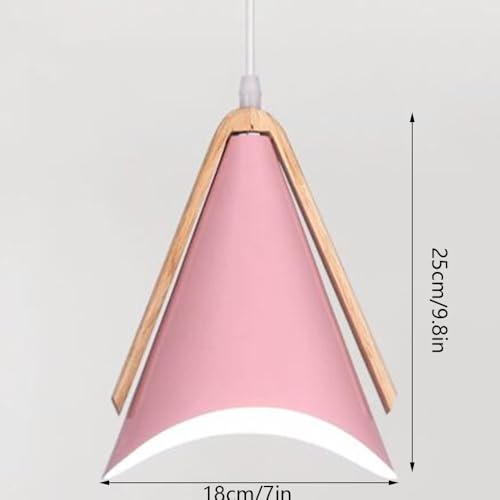 Lámpara colgante de madera soluciona falta de espacio e iluminación en dormitorio 7