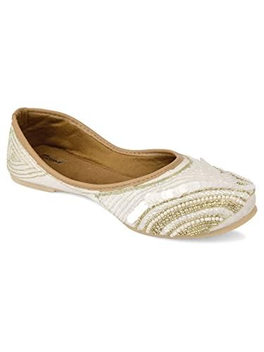 desi colour Women Ethnic Footwear Mojari/Punjabi Jutti- White-picture-31