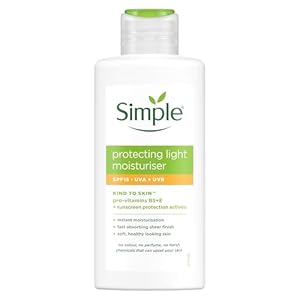 Simple Kind to Skin Protecting Light Moisturiser SPF 15 with pro-vitamin B5, vitamin E and glycerin lotion for sensitive skin 125 ml