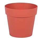 ENTRETIEN FACILE DES PLANTES : Des zones de pré-perçage sont indiquées sous le pot de fleurs pour une utilisation en extérieur. Grâce à sa zone de rétention d'eau, le pot de fleurs Toscane lorsqu'il est percé, permet d'avoir une réserve d'eau qui aidera à limiter les arrosages puisque l'eau remontera dans la terre par capillarité.