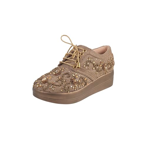 Image of Mochi Women'sSlip On Closure Boots with Platforms