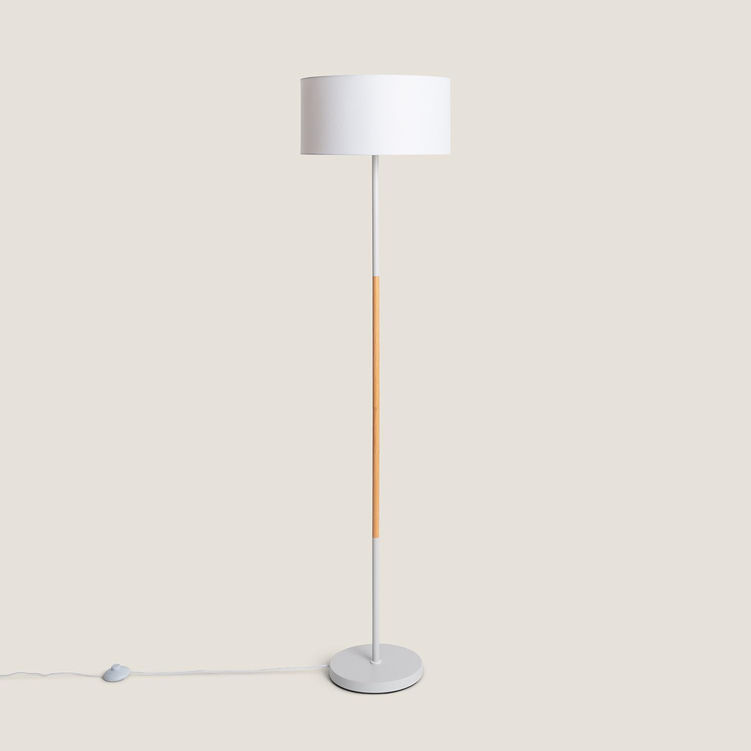 LEDKIA Lámpara de Pie Metal y Madera Silinda Blanco | Estilo Nórdico | Acabado en Madera y Metal | Ideal para Salón y Dormitorio | Compatible con Bombilla LED E27
