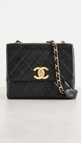 Chanel Women's Pre-Loved Chain Shoulder Bag Lambskin Leather2