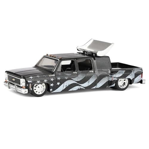 M2 Machines 1/64 1973 Chevy Cheyenne Super30 Stars & Stripes Pickup Truck 39000-MJS07