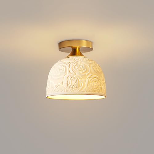 Iluminación vintage de techo con flor de rosa y base dorada elegante