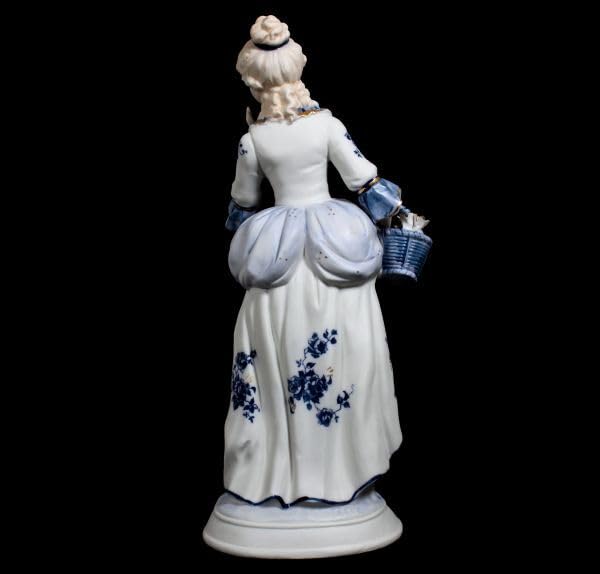 貴婦人と貴公子　陶器製　置物 貴婦人と貴公子 陶器製 置物 【公式通販】