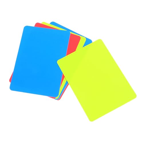 Funzionamento senza sforzo: le carte arbitrali compatte consentono un utilizzo rapido e fluido, consentendo agli arbitri di emettere carte di avvertimento per il calcio quando è più necessaria la precisione, carte di penalità per il calcio, carte giudice per lo sport