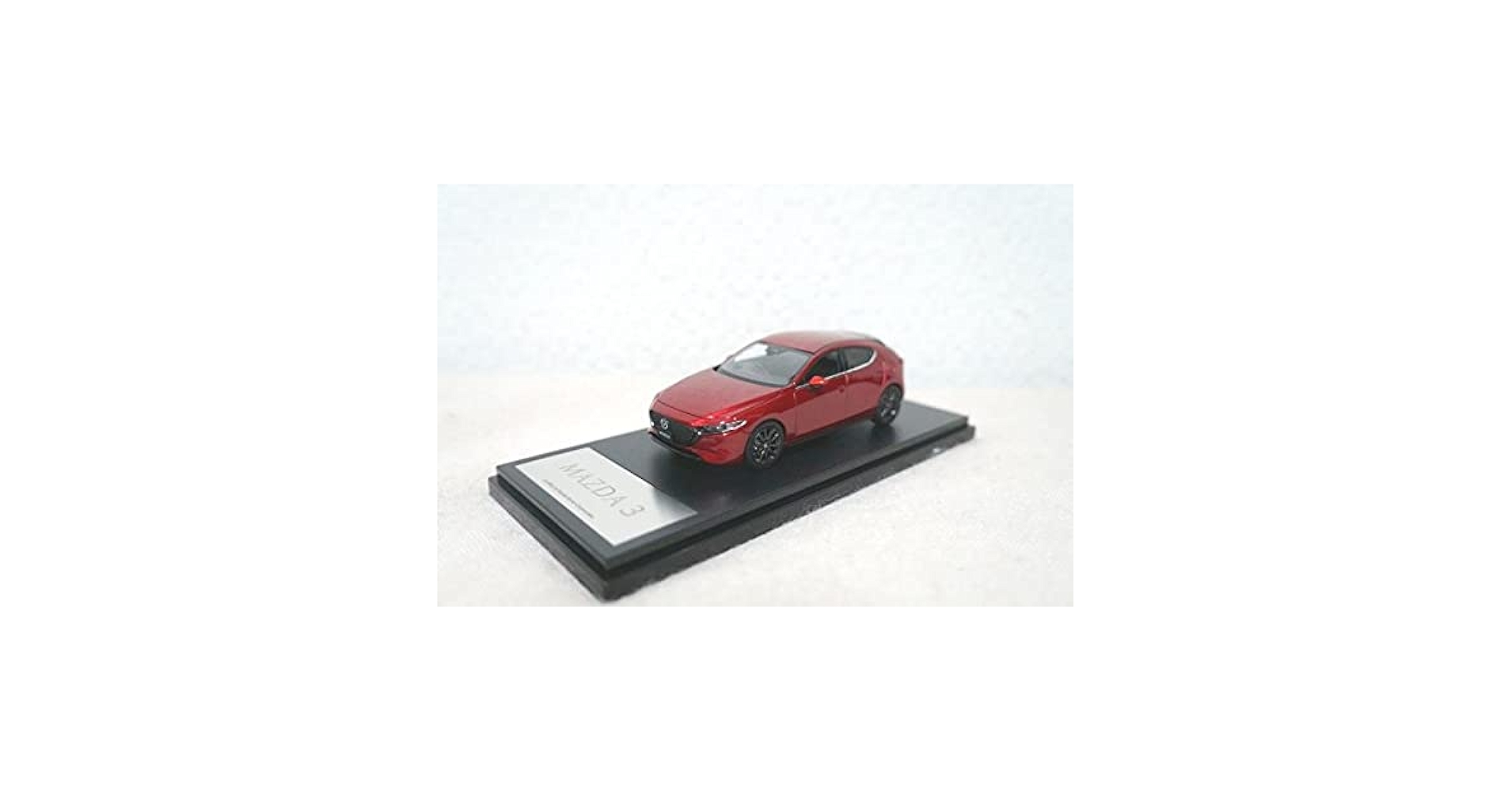 Mazda 3 ミニカー レッド ケース付き imgrc0095286662.jpg