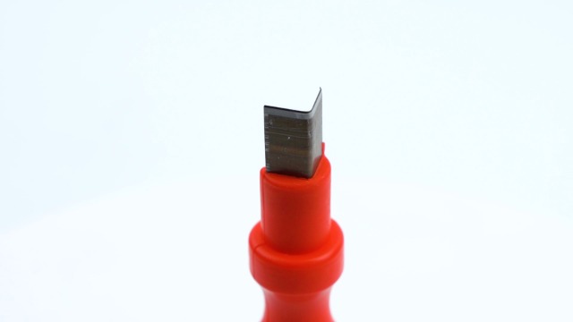 2Pcs Neon Light Cutter,Split Neon Lamp Hand Tool,Shockproof Straight and Curved Neon Strip Trimming Hand Tool, High Speed Steel Portable Engraving Cutting Tool for Neon Light