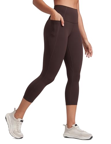 CRZ YOGA Legging Feminina Capri Butterluxe Workout com Bolsos Cintura Alta Legging Atlética Para Ioga 21 Polegadas Chocolate Quente Marrom M