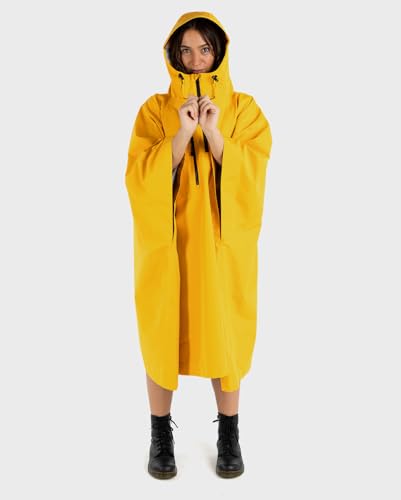 Dryrobe Waterproof Poncho - For Outdoor Exploration and Unpredictable Weather2