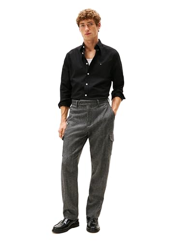 Image of Tommy Hilfiger Men's Long Sleeve Oxford Shirts in Regular Fit, Men's Button Down Shirts, Also Available in Big and Tall