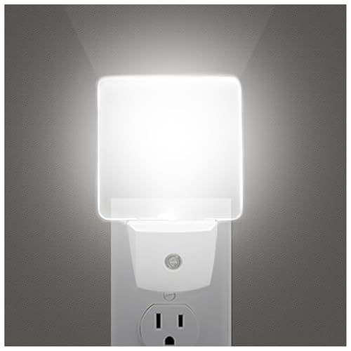 U4GLORY LED Night Lights Plug into Wall - 2 Pack Daylight Night Light with Dusk to Dawn Sensor Plug in Auto On/Off NightLights 5000k Bright Light Sensor Nightlight for Hallway Kitchen Bathroom Bedroom