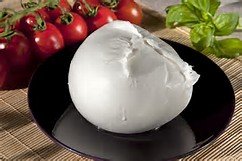 MOZZARELLA DI BUFALA DOP FIOR DI LATTE DA 1 Kg. LAVORAZIONE ARTIGIANALE PRODOTTO FATTO A MANO