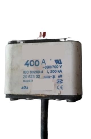 Fusibles ultra rapides SQB2400A protégeant les variateurs de puissance 690V