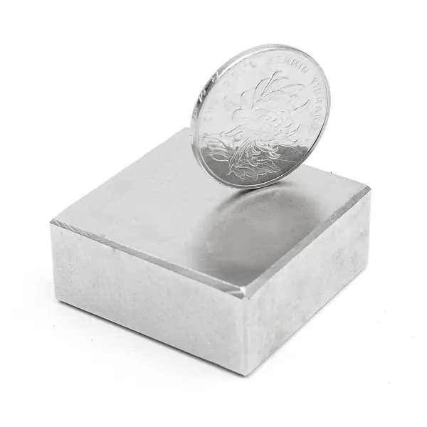 yoshiaki555さん専用 強力磁石　終売希少　ハローズ マグネティック Amazon.co.jp: 超強力マグネット N52 37x37x15mmブロック立方