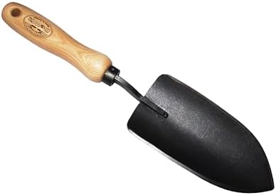 Tierra Garden DeWit Welldone Planting Trowel