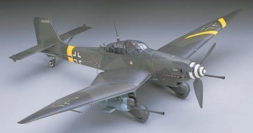 Amazon.com: Hasegawa 1/32 Junkers Ju87G Stuka Kanonenvogel
