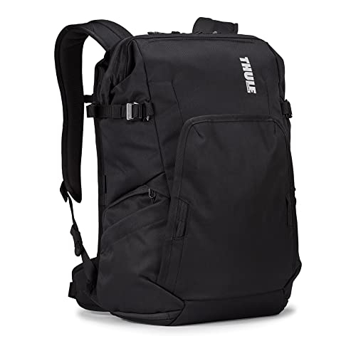 Con questo THULE borsa sotto forma di zaino sportivo, sei ben equipaggiato con una macchina fotografica quando viaggi. Tutto si trova dove deve sedersi grazie ai cassa della macchina fotografica li hai sempre a portata di mano per una bella foto. Dimensioni: 34 x 48 x 15 cm