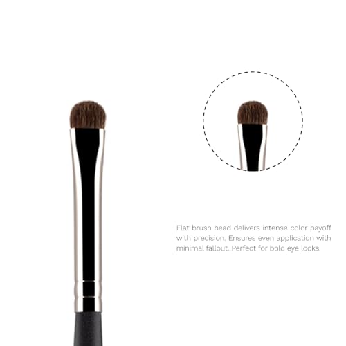 Image of PAC Eyeshadow Brush 382