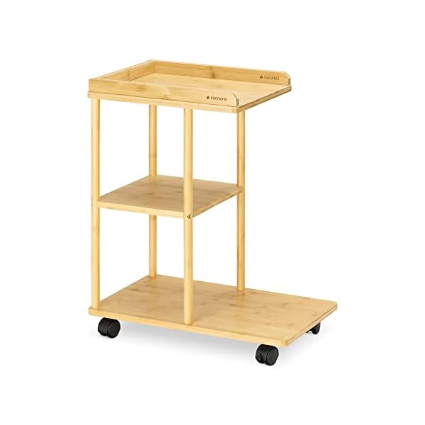 Navaris Beistelltisch aus Bambus mit Rollen - Holztisch für das Wohn- und Schlafzimmer - Couchtisch aus Holz mit Rollen - Tablett Tisch für Bücher