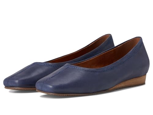 SoftWalk Women's Vera Cruz Ballet Flat