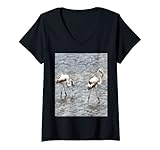 Be A Flamingo Watercolor Art es una pintura monótona de un elegante flamenco en las aguas poco profundas de un lago. Un tema de flamenco perfecto para los amantes de los flamencos, los amantes de la naturaleza y los amantes de las aves tropicales. Aprecia la alegría y la belleza de este pájaro.