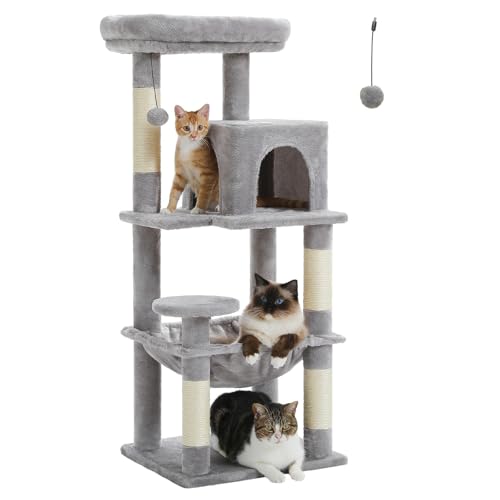 Arbre à chat à plusieurs niveaux pour un salon harmonieux et un chat épanoui