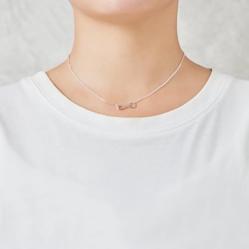Conjunto de plata esterlina Infinity Philip Jones de collar y pendientes 6