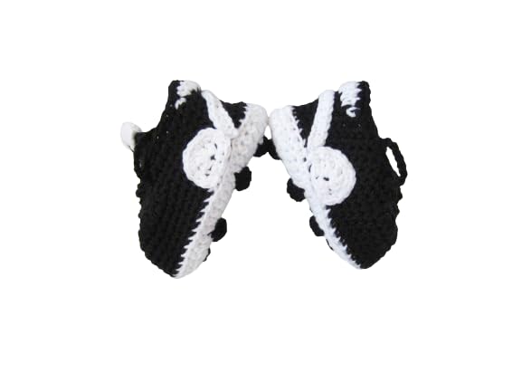 Crochet Baby Shoes, Crochet Soccer Shoes, Baby's First Cleats, Black White Baby Sports Football (0-3 months)
