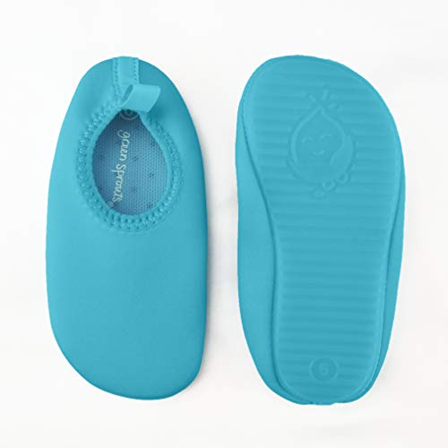 i play. Water Socks-Navy-Size 7