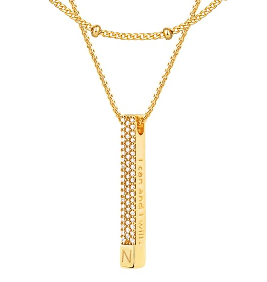 Jenosy Layering Kette Damen Kette mit Buchstaben Gold Personalisierte Kette mit Namen Zarte Halskette mit Stabanhänger für Damen 18K Vergoldete Namenskette Modeschmuck für Frauen und Mädchen