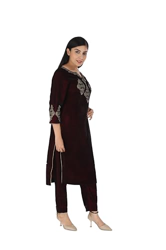 Image of Exquisite Elegance Velvet Kurta Set for Women - Luxurious Style, Unmatched Sophistication