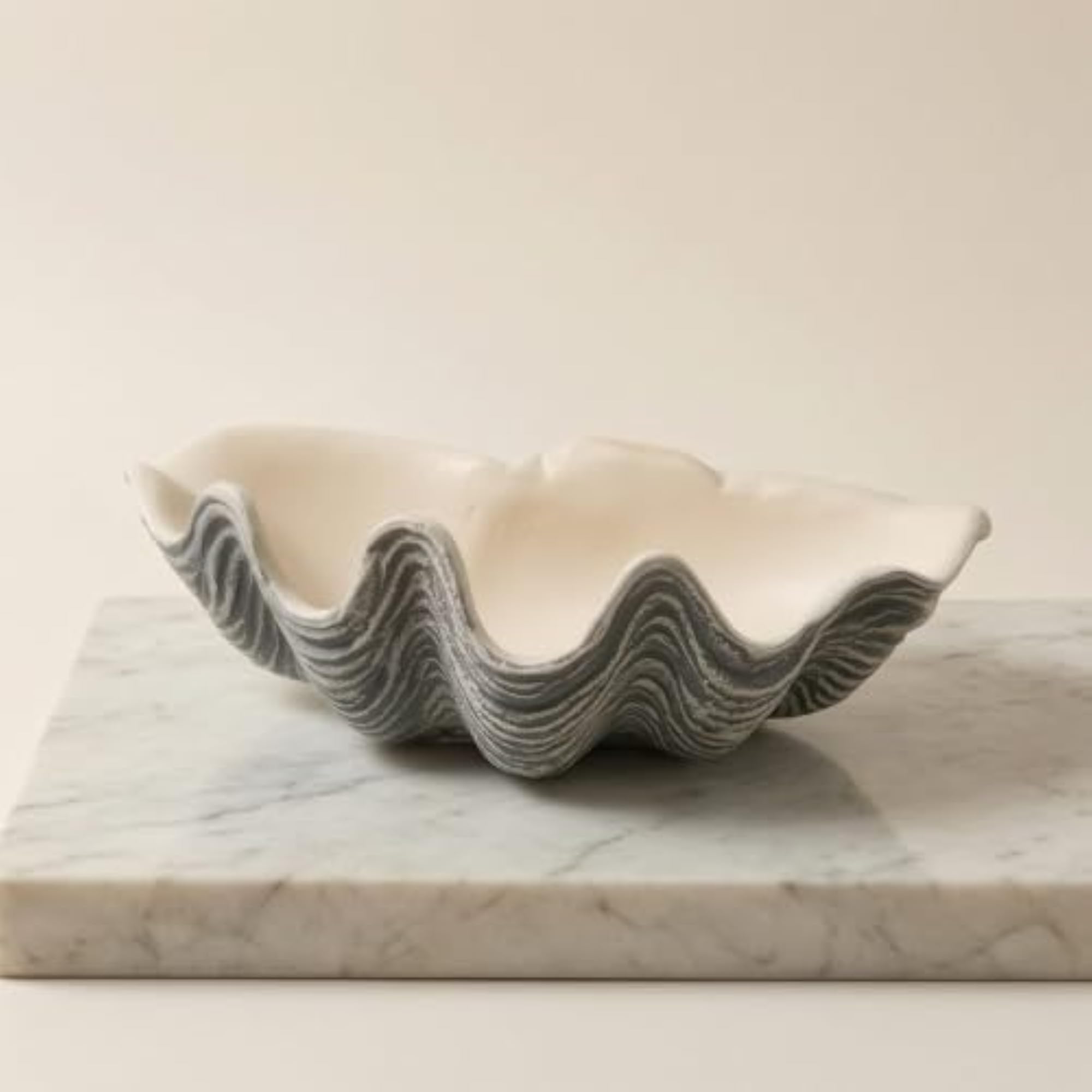 Coastal Ocean-Inspired Resin Clam Shell Tray for Coffee Table