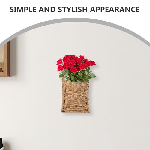 Cesta colgante de ratán para decorar las paredes de tu jardín con estilo 6