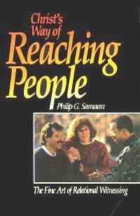 Paperback Christ's Way of Reaching People Book