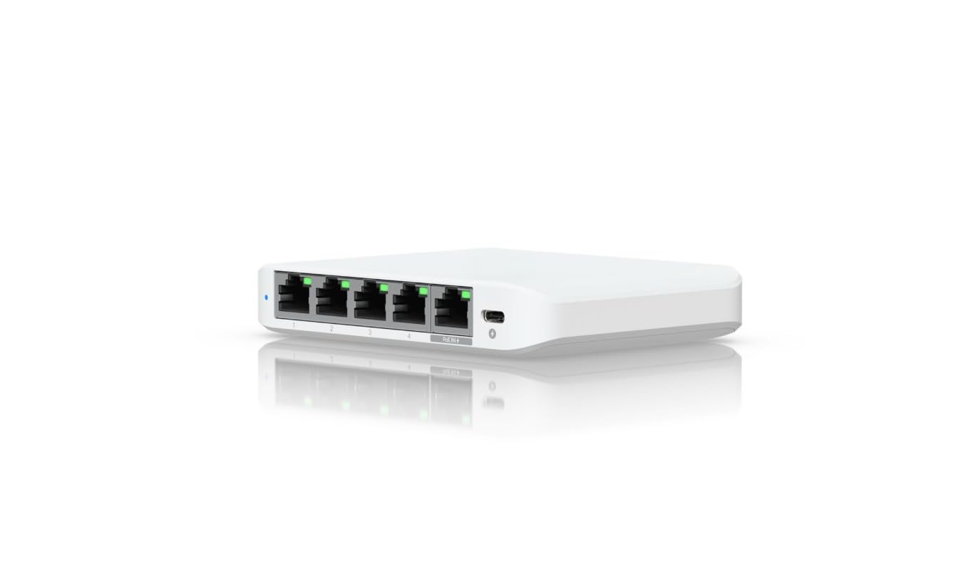 Switch Managed Layer 3 24 Porte Gigabit Poe+ 4 SFP+ 10G 370W