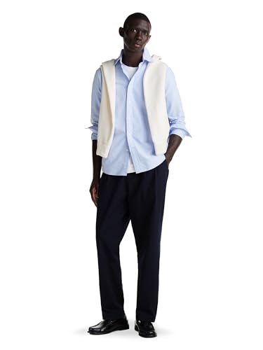 Image of Tommy Hilfiger Men's Long Sleeve Oxford Shirts in Regular Fit, Men's Button Down Shirts, Also Available in Big and Tall