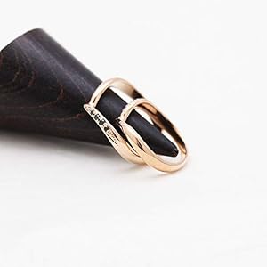 2本セットピンク ゴールドダイア リング Amazon | 結婚指輪 2本セットピンクゴールド K10PG V字 ダイヤ 0.07ct