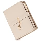 portefeuille porte monnaie femme le tanneur SPACIEUX PORTE MONNAIE FEMME:Avec 8 fentes pour cartes, 2 fenêtres à identification, un compartiment interne pour les billets et, surtout, un grand compartiment à pièces zippé et indépendant comprenant deux sous-compartiments, cette conception ingénieuse permet de ranger de manière organisée cartes de crédit, pièces d'identité, billets et monnaie. Compact et spacieux à la fois, il répond à la quasi-totalité de vos besoins de stockage quotidiens sans prendre d'espace.