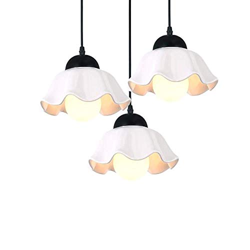 Plafonnier LED résistant en céramique blanche pour éclairer une table