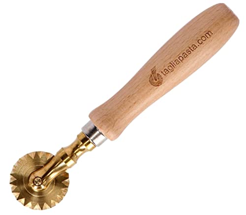 Nudelrädchen, Teigrad für frischen Blätterteig, Teigschneider für Tortellini, Ravioli-Rad - Durchmesser 38 mm aus Messing mit Holzgriff und Tasche aus TNT