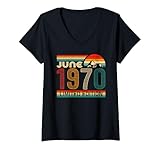 Photo Gallery donna june 1970 limited edition classic 1970 year vintage birthday maglietta con collo a v Photo Gallery donna june 1970 limited edition classic 1970 year vintage birthday maglietta con collo a v