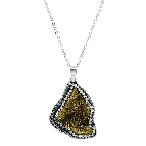 Collier en pierre de cristal naturel pour sublimer vos tenues de soirée et quotidiennes