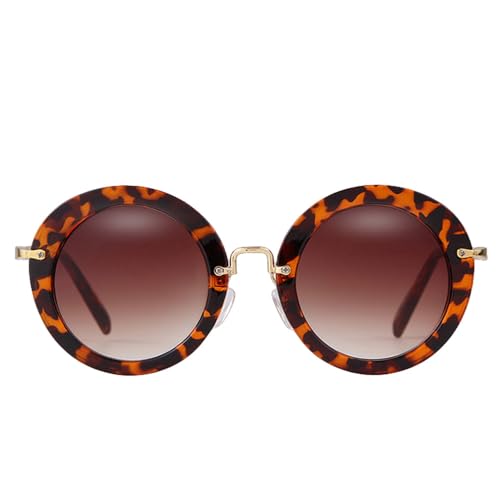 Lunettes de soleil chic pour femme l'accessoire mode des terrasses d'été