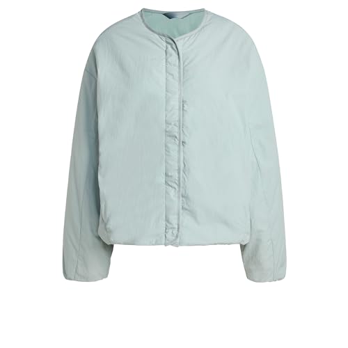 Chaqueta adidas ALL SZN LINER con acabados premium y diseño minimalista femenino